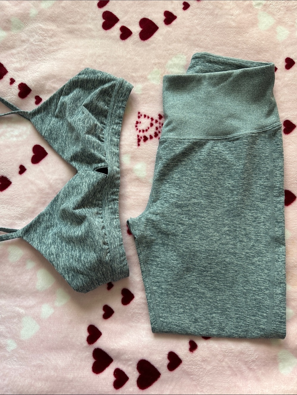 AloSoft  Bra & Leggings Set Good Condition